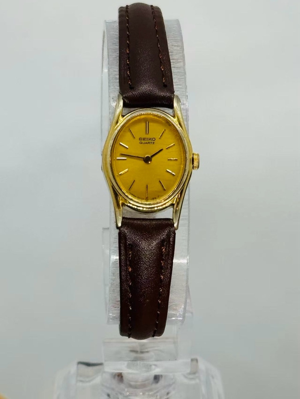 Vintage Seiko Women’s Quartz Watch Gold Tone 14mm Leather Strap New Battery Runs